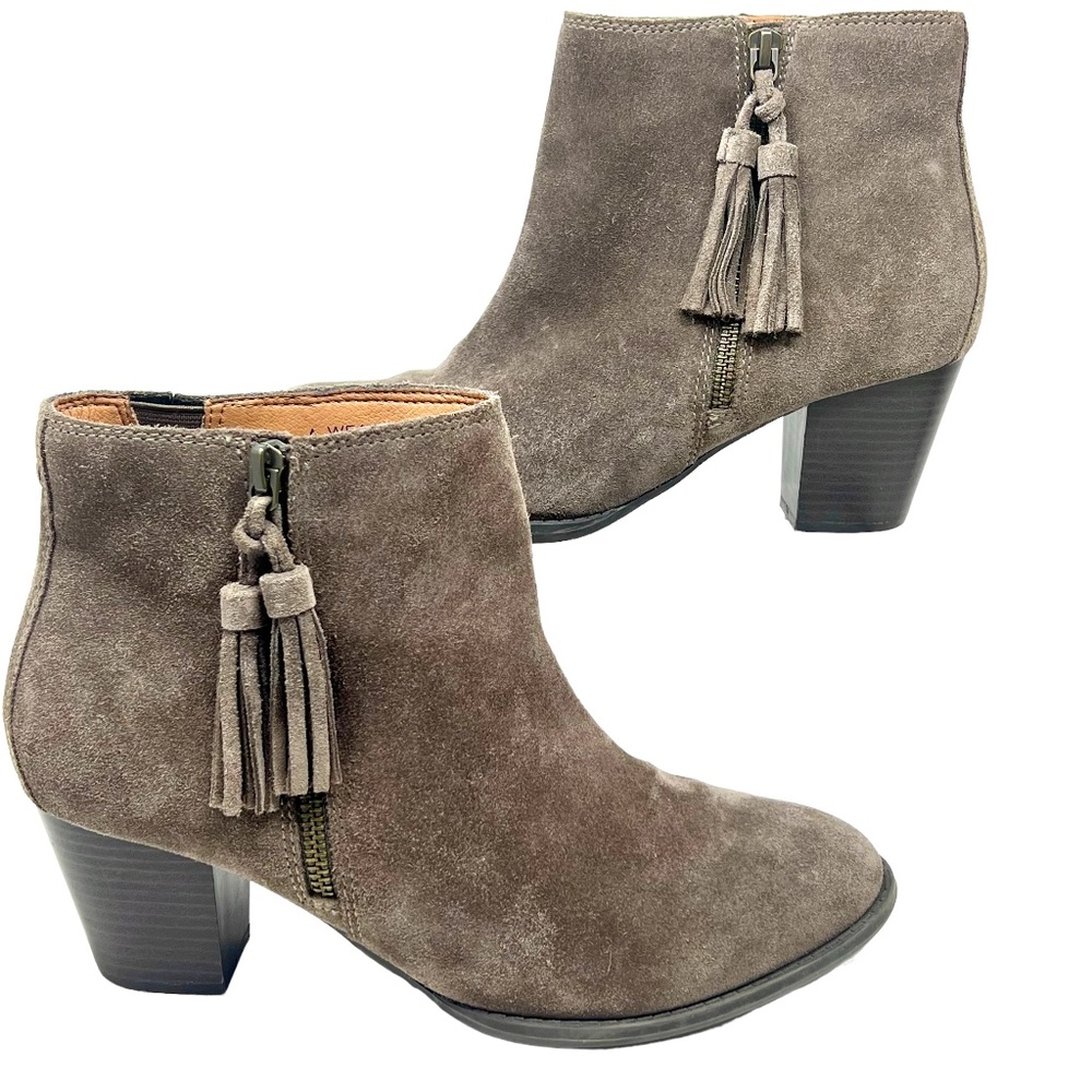 Vionic women's Madeline Greige Weatherproof Suede Ankle Boot size 9